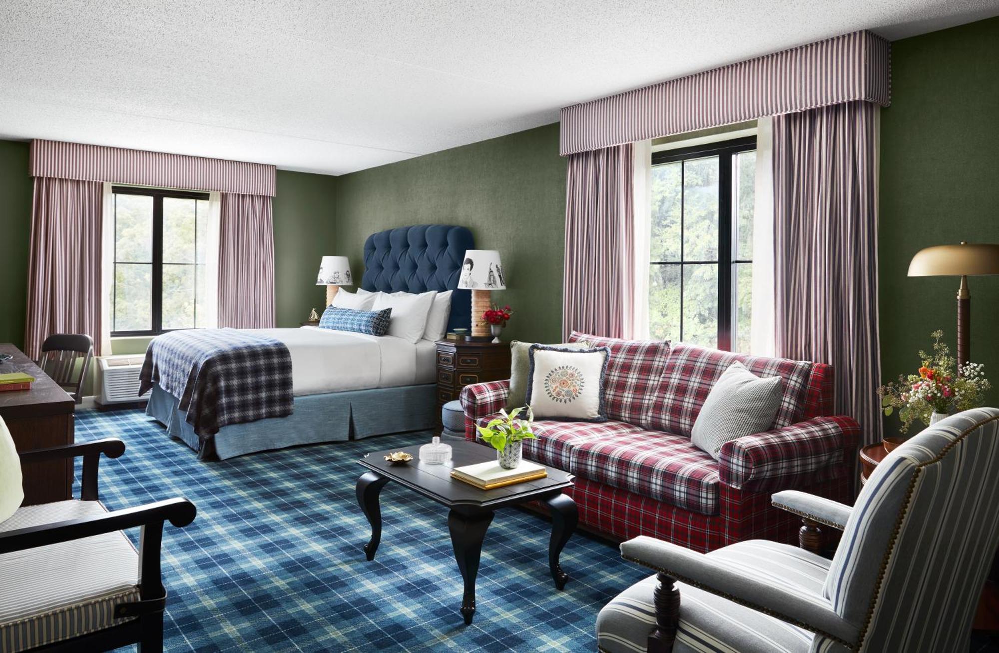 Graduate By Hilton Storrs Hotel