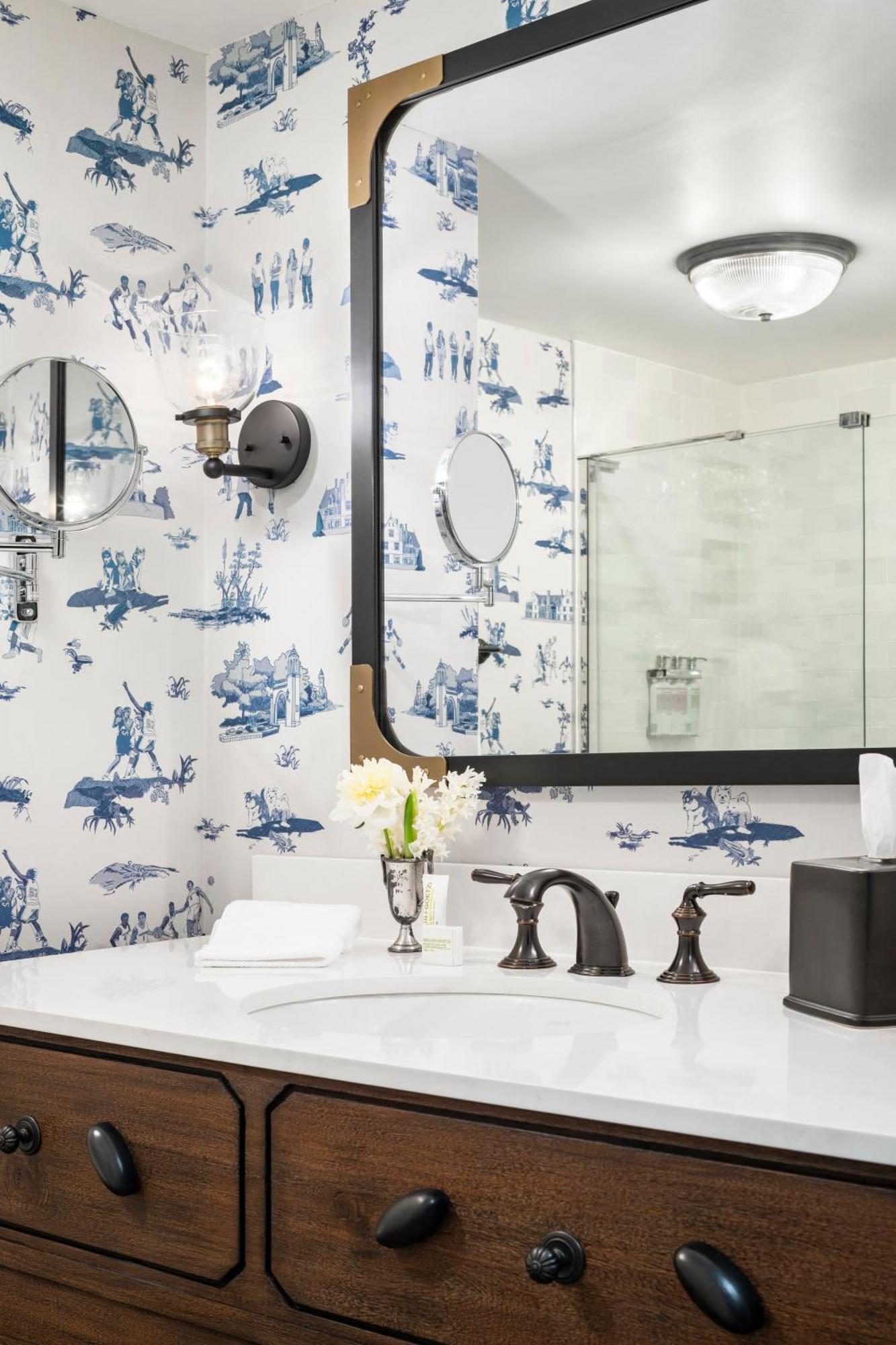 Graduate By Hilton Storrs Hotel 4*